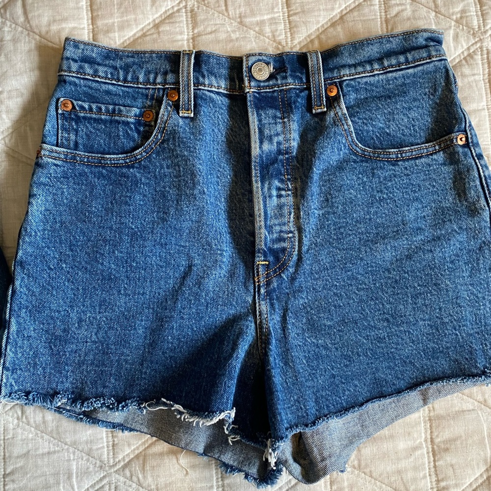 Ribcage Levi’s shorts